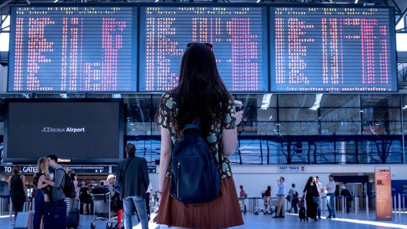 Fim das taxas escondidas? Parlamento Europeu quer mudar regras das companhias aéreas
